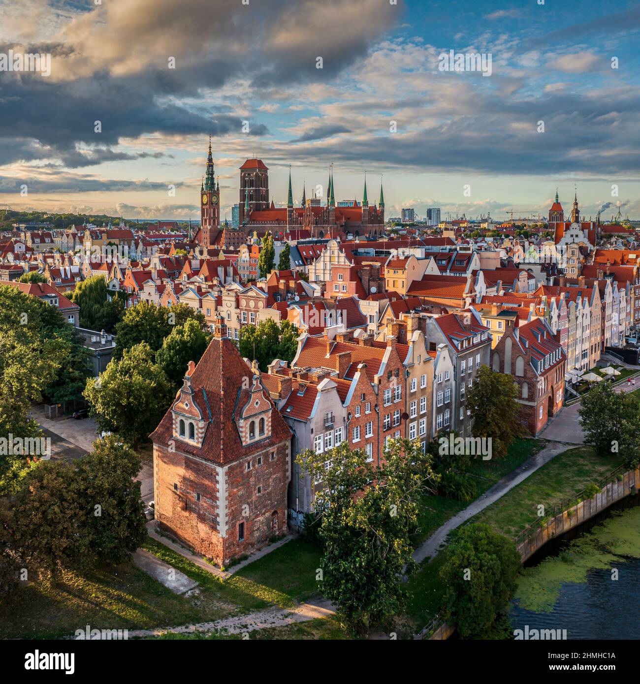 Luftbild Stadtbild Blick auf die Altstadt mit schönen bunten Gebäuden in Danzig, Polen Stockfoto