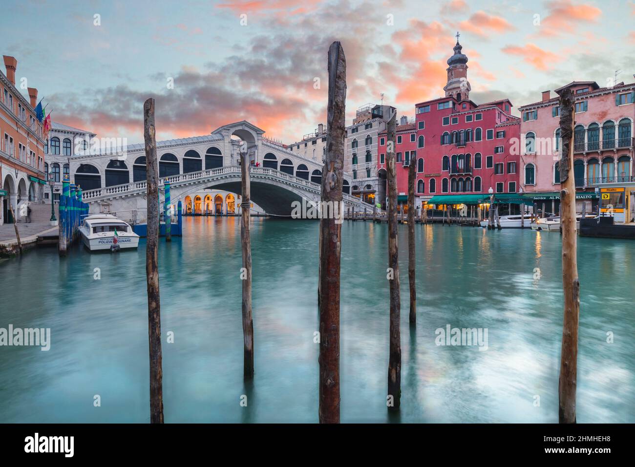 Italien, Venetien, Venedig, die Rialtobrücke, ikonische Brücke in Venedig Stockfoto