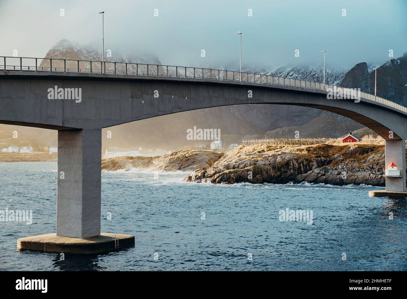 Bridge, Hamnøy, Reine, Lofoten, Norwegen, Europa, Herbst Stockfoto
