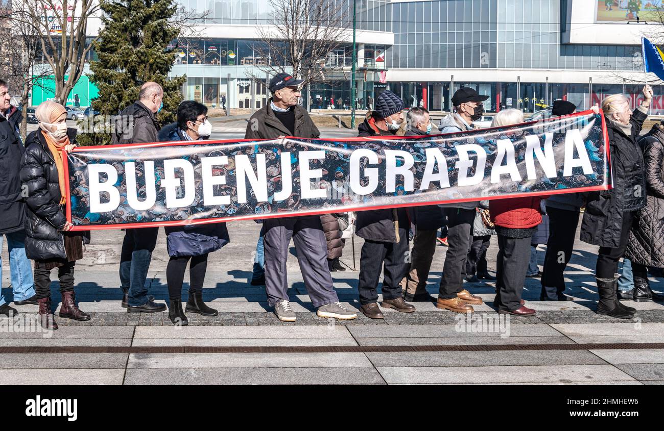 Eine kleine Gruppe von Bürgern protestierte heute, um ihre Unzufriedenheit über den Verlauf der Gespräche über das Wahlgesetz zum Ausdruck zu bringen Stockfoto