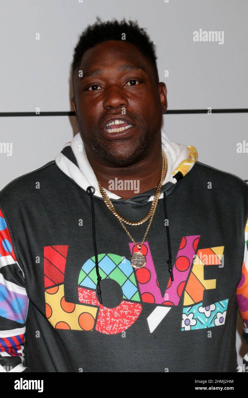 Los Angeles, Kalifornien. 9th. Februar 2022. Warren Sapp bei der Ankunft für die Fusion von Vets and Players (MVP) Charity Super Bowl Kick-Off Benefit Fundraiser, Academy LA Nightclub, Los Angeles, CA 9. Februar 2022. Kredit: Priscilla Grant/Everett Collection/Alamy Live Nachrichten Stockfoto