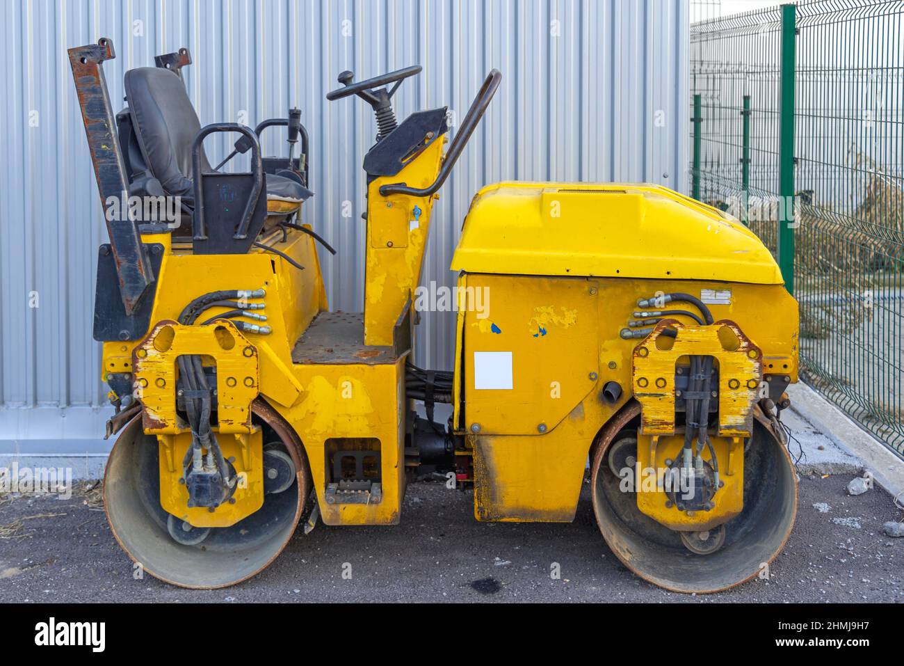 Smooth Wheeled Roller Vehicle Machine auf der Baustelle Stockfoto