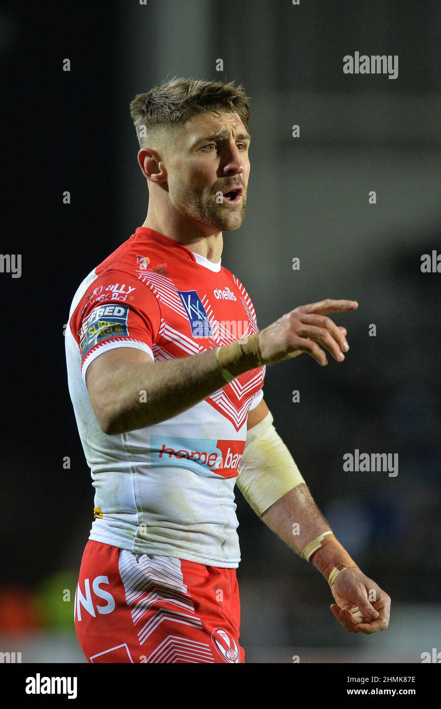 St. Helens, England - 10. Februar 2022 - Thomas Makinson von St. Helens gibt während der Rugby League Betfred Super League Runde 1 Anweisungen St. Helens gegen Catalan Dragons im Totally Wicked Stadium, St. Helens, UK Dean Williams Stockfoto