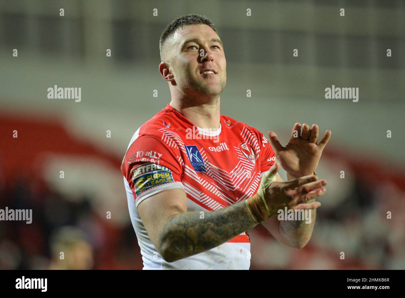 St. Helens, England - 10. Februar 2022 - Curtis Sironen von St. Helens feiert Sieg nach der Rugby League Betfred Super League Runde 1 St. Helens gegen Katalanische Drachen im Totally Wicked Stadium, St. Helens, UK Dean Williams Stockfoto