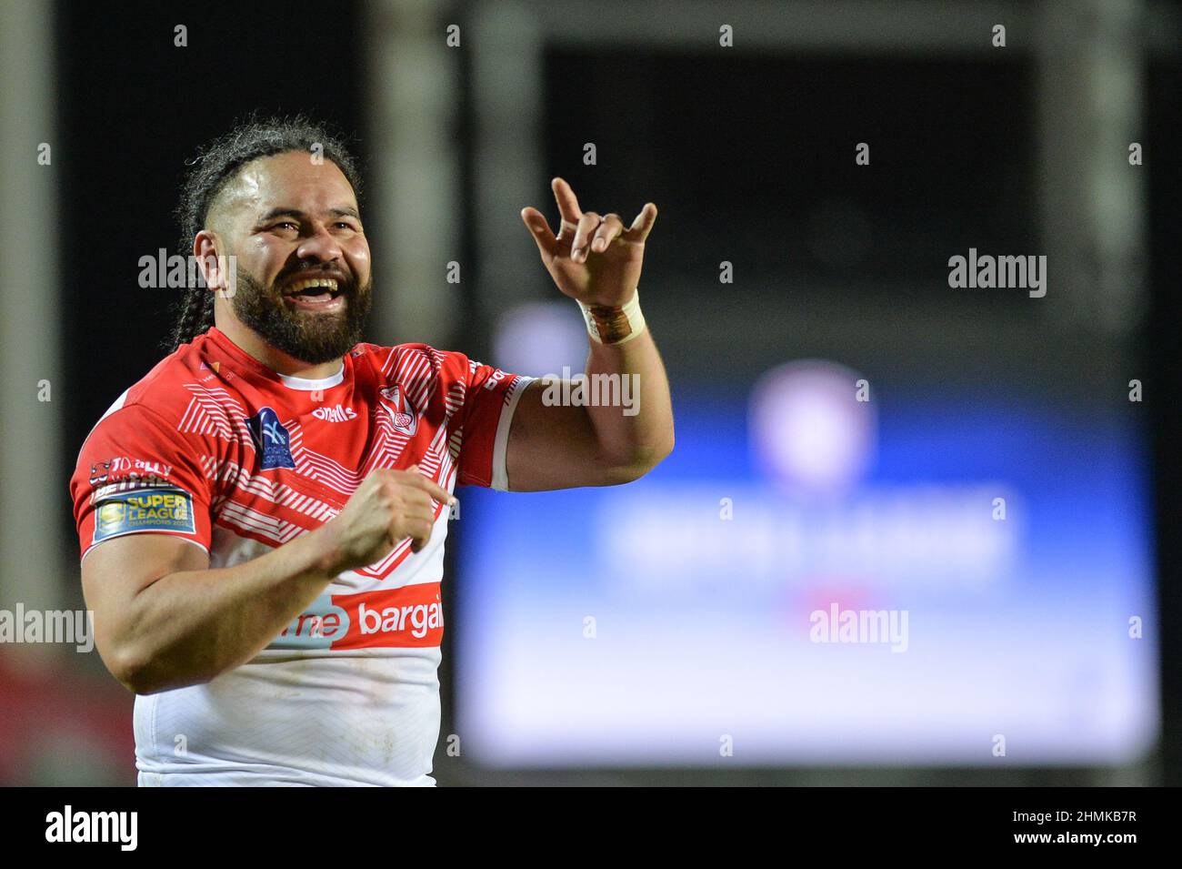 St. Helens, England - 10. Februar 2022 - Konrad Hurrell von St. Helens feiert während der Rugby League Betfred Super League Runde 1 St. Helens gegen katalanische Drachen im Totally Wicked Stadium, St. Helens, UK Dean Williams Stockfoto