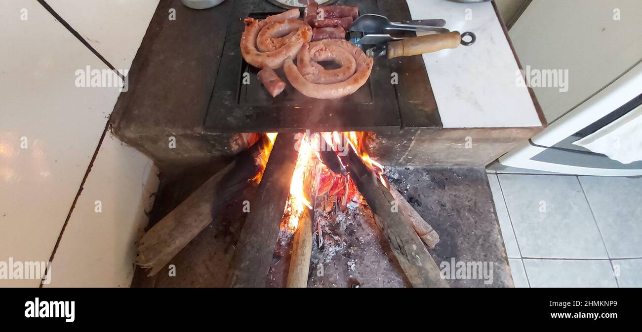 Würste Grillen, Minas Gerais, Brasilien Stockfoto