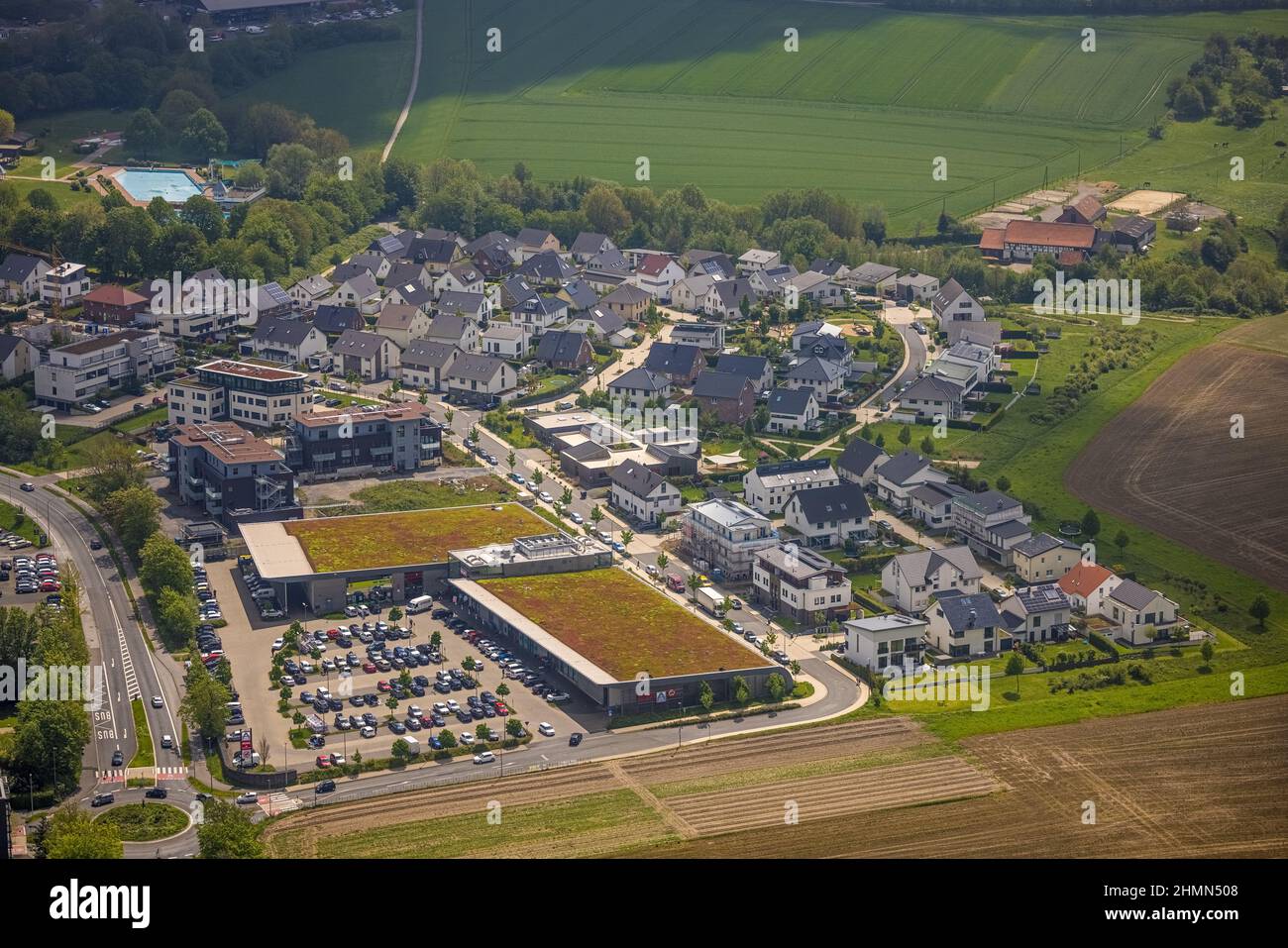 Luftaufnahme, Nahversorgungszentrum Höseler Straße, Wohngebiet mit Inselname, Heiligenhaus, Ruhrgebiet, Nordrhein-Westfalen, Deutschland, Aldi-Sup Stockfoto