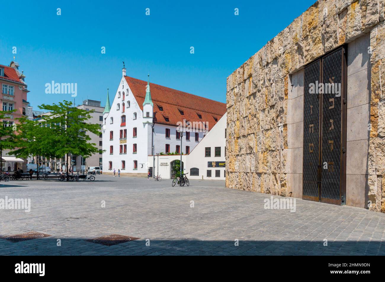 Blick auf das Münchner Stadtmuseum und das Jüdische Museum (Synagoge Ohel Jakob) Stockfoto