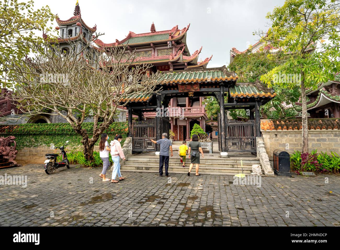 Thien Hung Pagode, Stadt Quy Nhon, Provinz Binh Dinh, Vietnam - 2. Januar 2021: Bilder von Thien Hung Pagode in Quy Nhon, Provinz Binh Dinh, V. Stockfoto