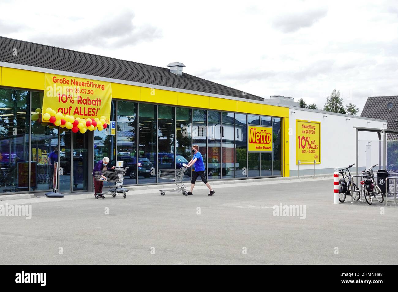 Edeka supermarkt -Fotos und -Bildmaterial in hoher Auflösung – Alamy