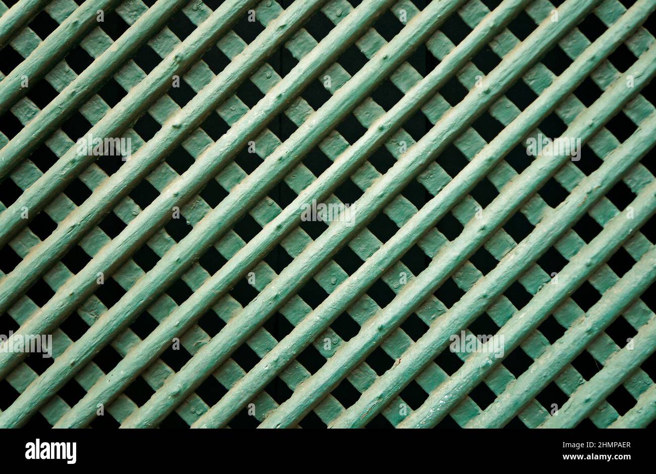 Grünes Holzwerk in der historischen Stadt Tiradentes, Brasilien Stockfoto