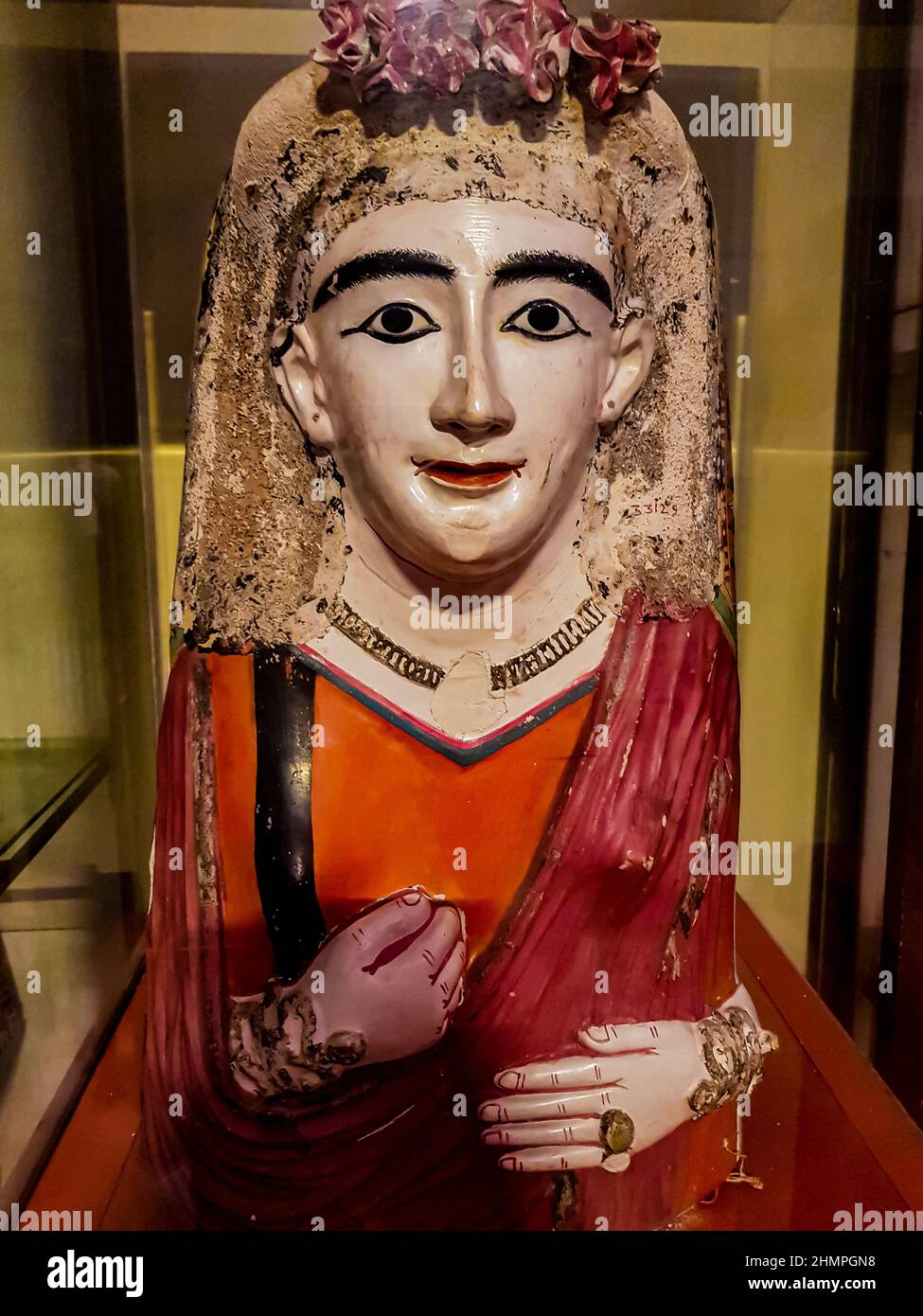 Kairo, Ägypten - 17. Dezember 2021: Detail aus dem Ägyptischen Museum in Kairo, Ägypten. Es wurde 1902 gegründet und hat mehr als 120,000 antike ägyptische Gegenstände Stockfoto