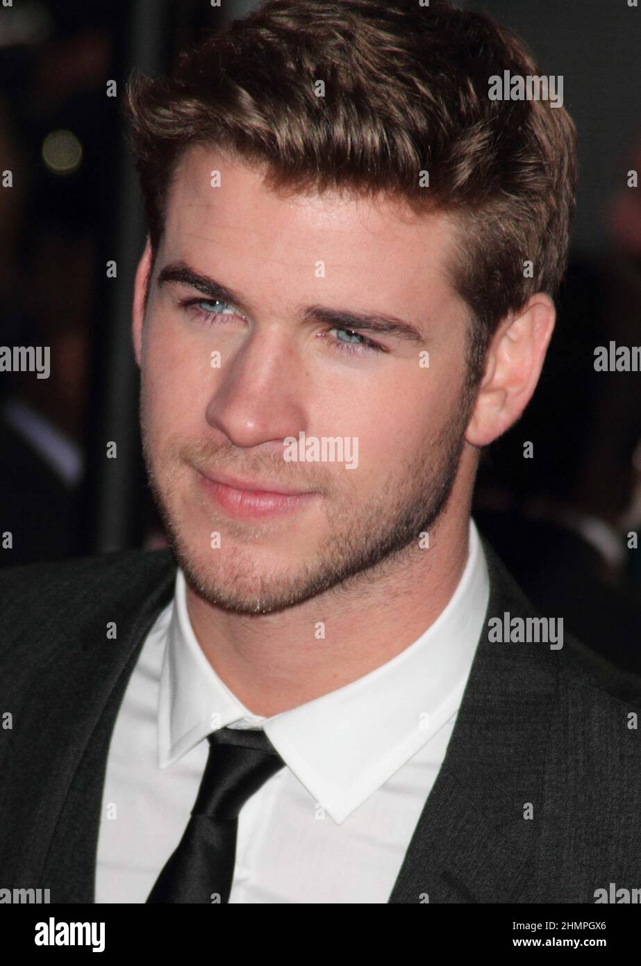 London, Großbritannien. Liam Hemsworth bei der europäischen Premiere des Films The Hunger Games in der O2 Arena. 14. März 2012. Ref.: LMK73-33455-150312. Keith Mayhew/Landmark Media . KEINE NUTZUNG DER WEBSITE OHNE VORHERIGE ZUSTIMMUNG ODER VEREINBARUNG Stockfoto