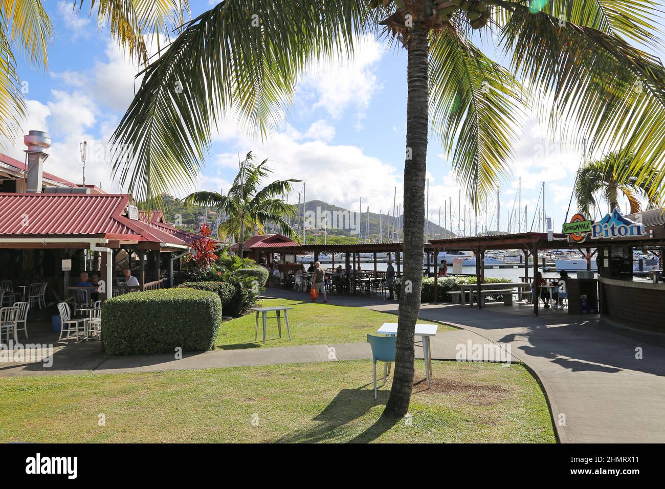 Cafe Olé und Boardwalk Bar, Rodney Bay Marina, Gros Islet, Saint Lucia, Windward Islands, Kleinere Antillen, Westindien, Karibisches Meer Stockfoto