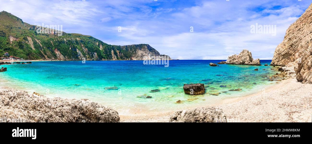 Die schönsten und schönsten Strände Griechenlands - Petani mit türkisfarbenem Meer. Kefalonia (Kefalonia) ionische Insel Stockfoto