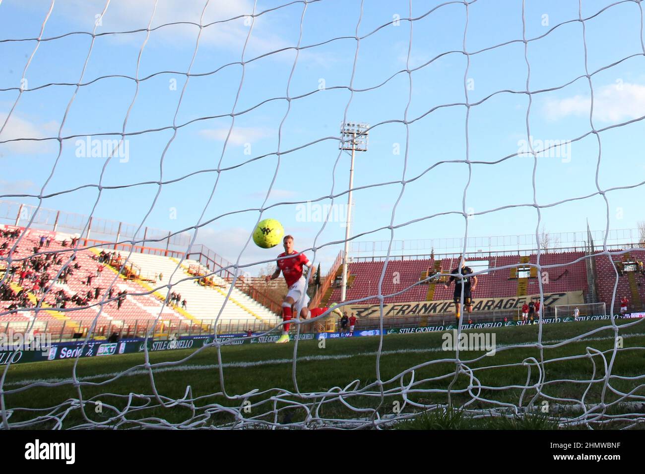 Stadio Renato Curi, Perugia, Italien, 12. Februar 2022, De luca manuel (n. 09 perugia calcio)&#XA; Tor 1-0 beim Spiel AC Perugia gegen Frosinone Calcio - Italienischer Fußball der Serie B Stockfoto