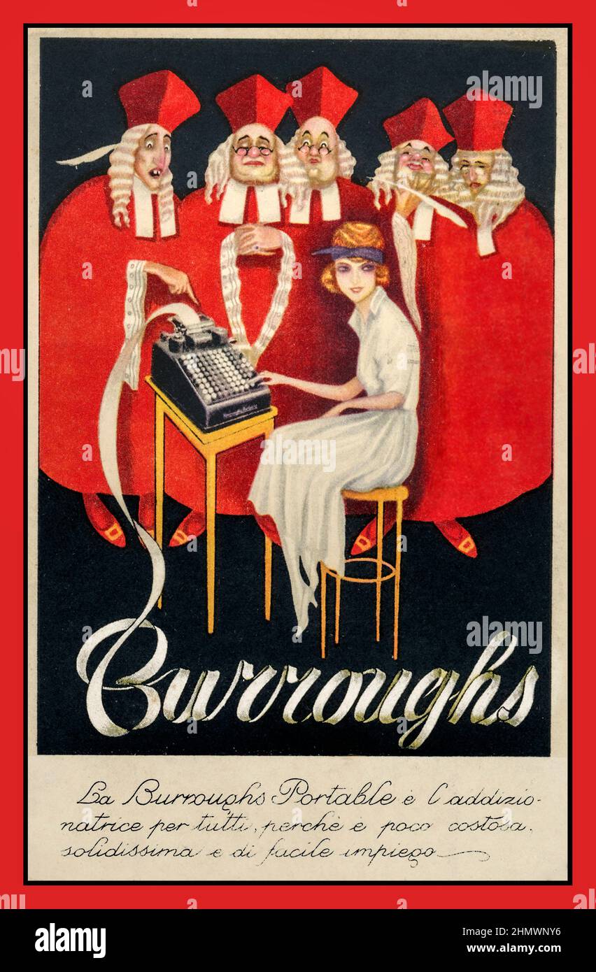 Werbung aus den 1920er Jahren für Burroughs Accounting Adding Machine, die „klein solide und einfach zu bedienen“ Werbung auf Italienisch mit einer Bürodame, die die Maschine benutzt, wobei Richter in roten Roben die Ergebnisse auswerten. Stockfoto