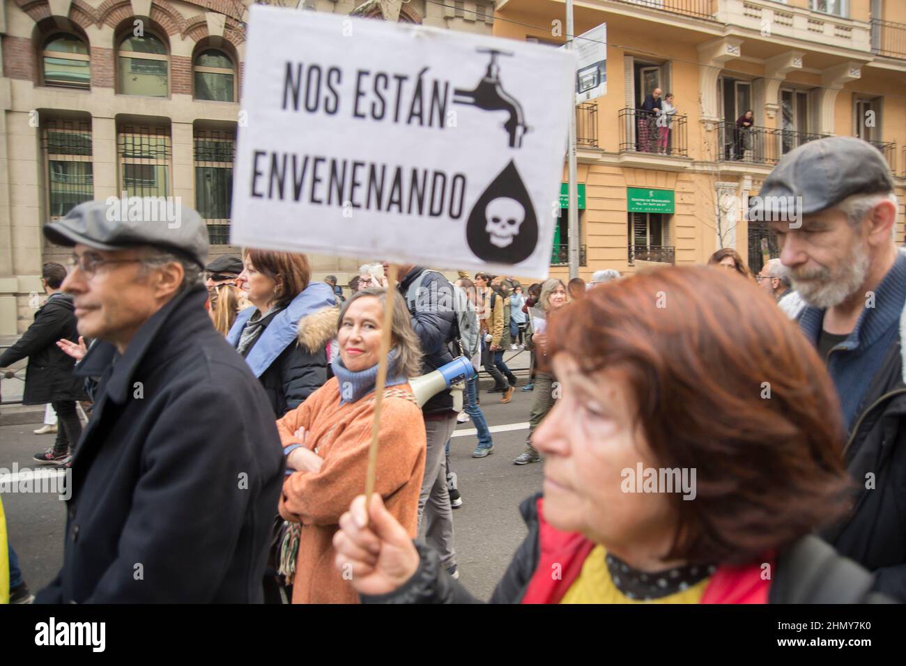 Madrid, Spanien. 12th. Februar 2022. Demonstrationen, um den Zwang zu Impfstoffen zu stoppen und Passcovid zu verurteilen, sind illegal. Die Förderer des Habeas-Corpus-Aufrufs und der portugiesische Richter Rui Da Fonseca e Castro, auch der schwedische Richter Michael Zazzio und der Italiener Angelo Giorgianni (Foto: Alberto Sibaja/Pacific Press) Quelle: Pacific Press Media Production Corp./Alamy Live News Stockfoto