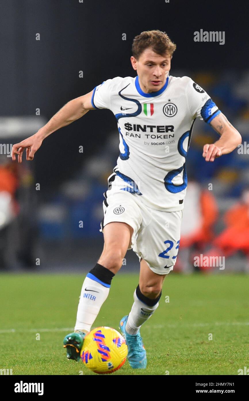 Napoli, Italien. 12th. Februar 2022. NicolÃ² Barella ( FC Inter ) in Aktion er Serie A zwischen SSC Napoli - FC Inter . im Stadio Diego Armando Maradona Endstand: 1-1 (Bildnachweis: © Agostino Gemito/Pacific Press via ZUMA Press Wire) Kredit: ZUMA Press, Inc./Alamy Live News Stockfoto