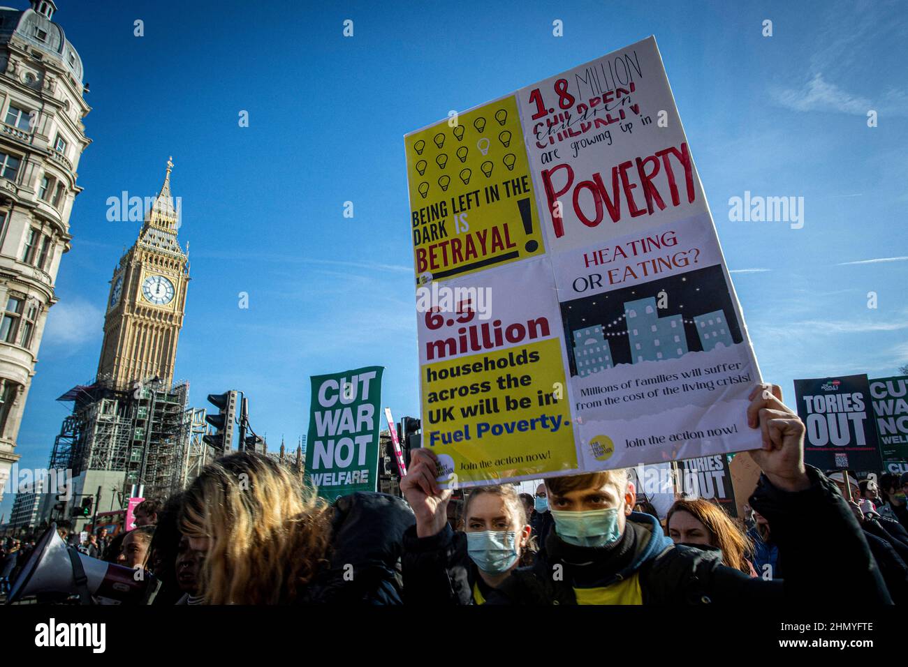 London, Großbritannien, 12. Februar 2022. Aktivisten versammelten sich im Zentrum Londons, um gegen die steigenden Kraftstoffpreise und Lebenshaltungskosten zu protestieren. Stockfoto