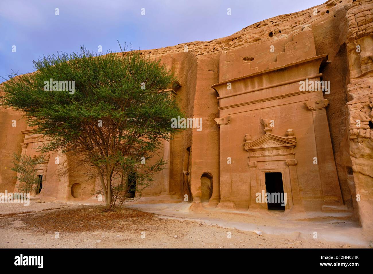 Saudi-Arabien, Region Al Madinah, Alula oder Al Ula, Nabateische Grabstätte in Hegra (Madain Saleh), Grab von Jabal AlBanat Stockfoto