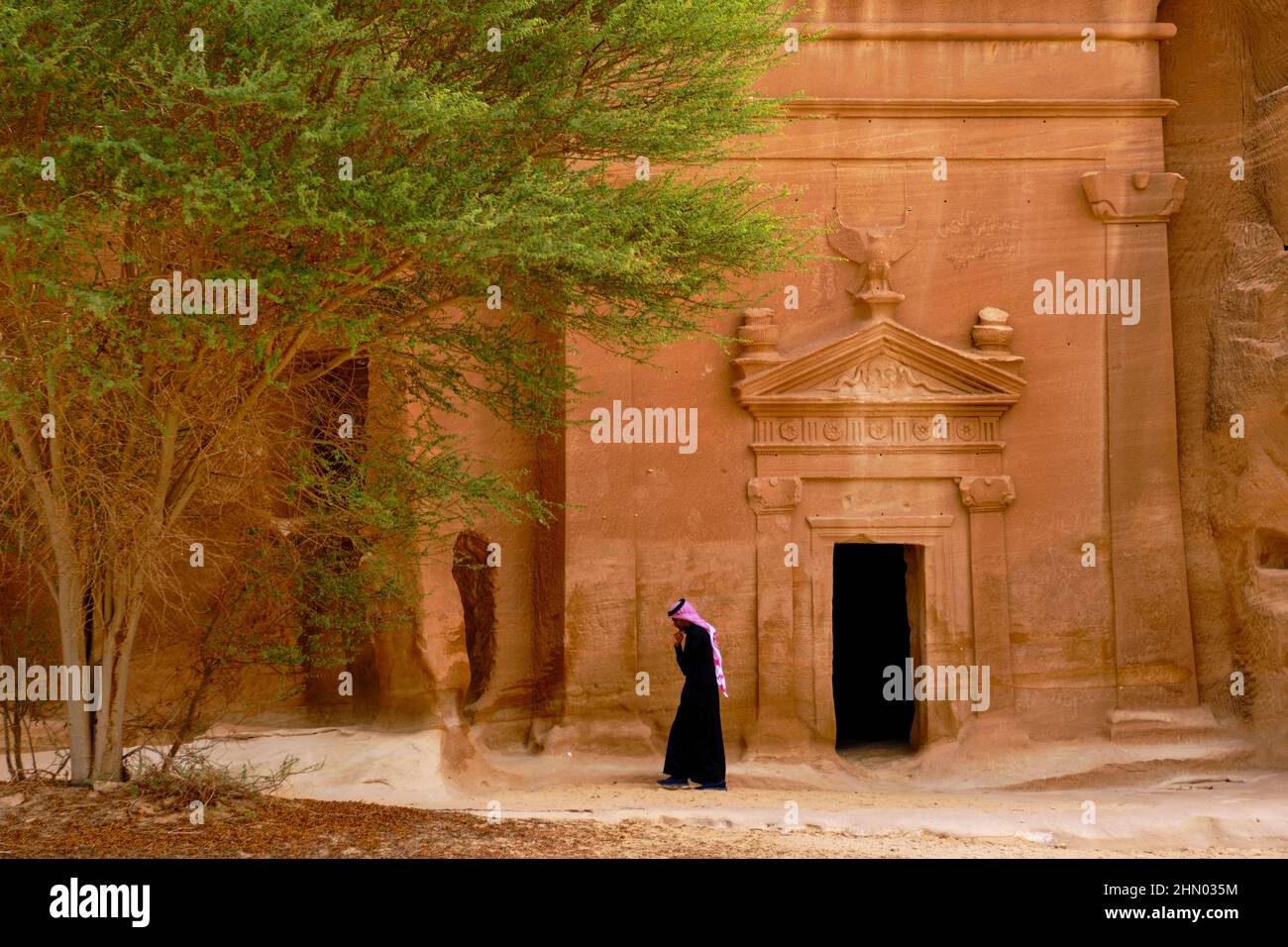 Saudi-Arabien, Region Al Madinah, Alula oder Al Ula, Nabateische Grabstätte in Hegra (Madain Saleh), Grab von Jabal AlBanat Stockfoto