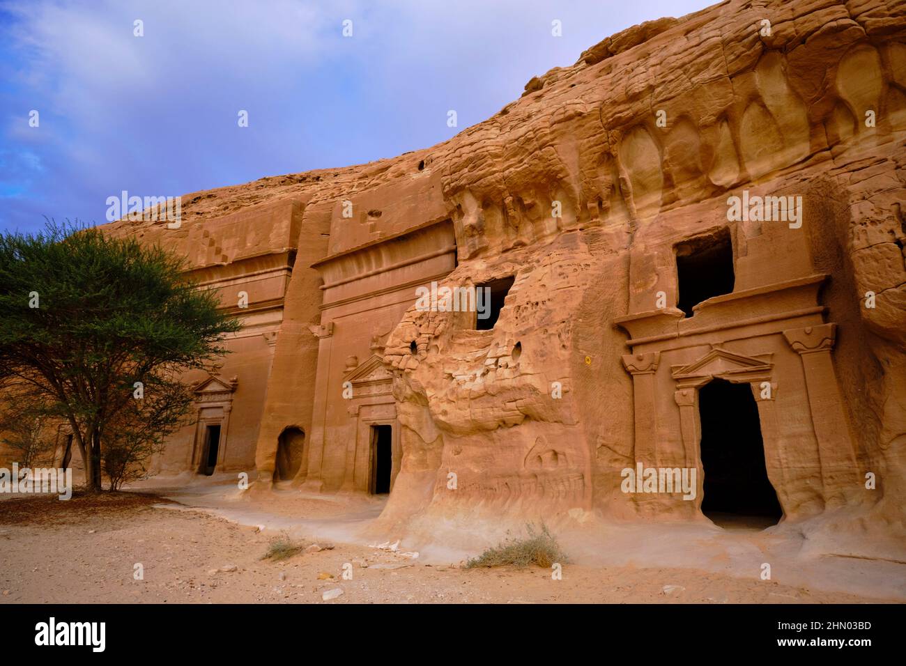 Saudi-Arabien, Region Al Madinah, Alula oder Al Ula, Nabateische Grabstätte in Hegra (Madain Saleh), Grab von Jabal AlBanat Stockfoto