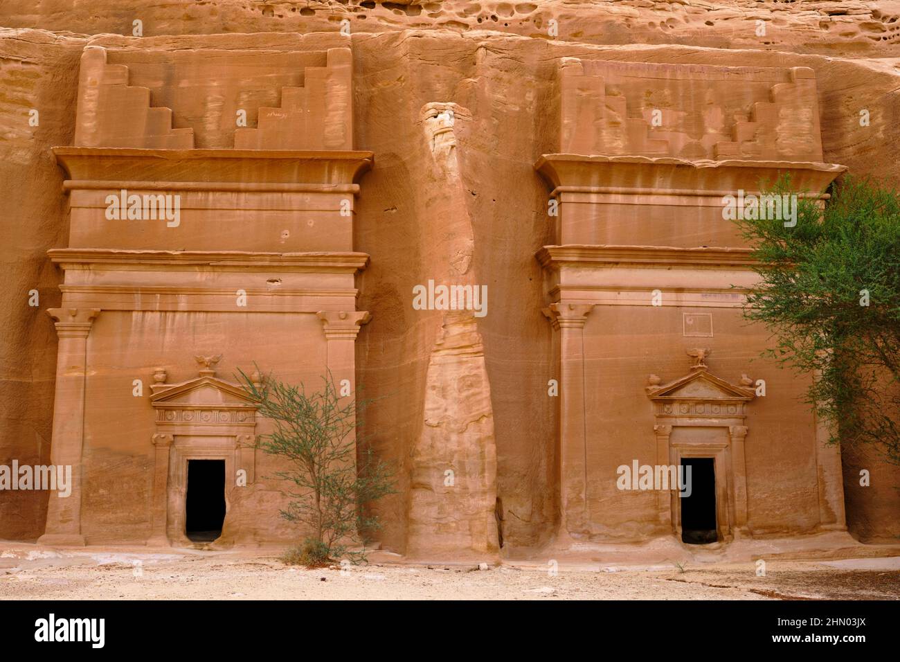Saudi-Arabien, Region Al Madinah, Alula oder Al Ula, Nabateische Grabstätte in Hegra (Madain Saleh), Grab von Jabal AlBanat Stockfoto