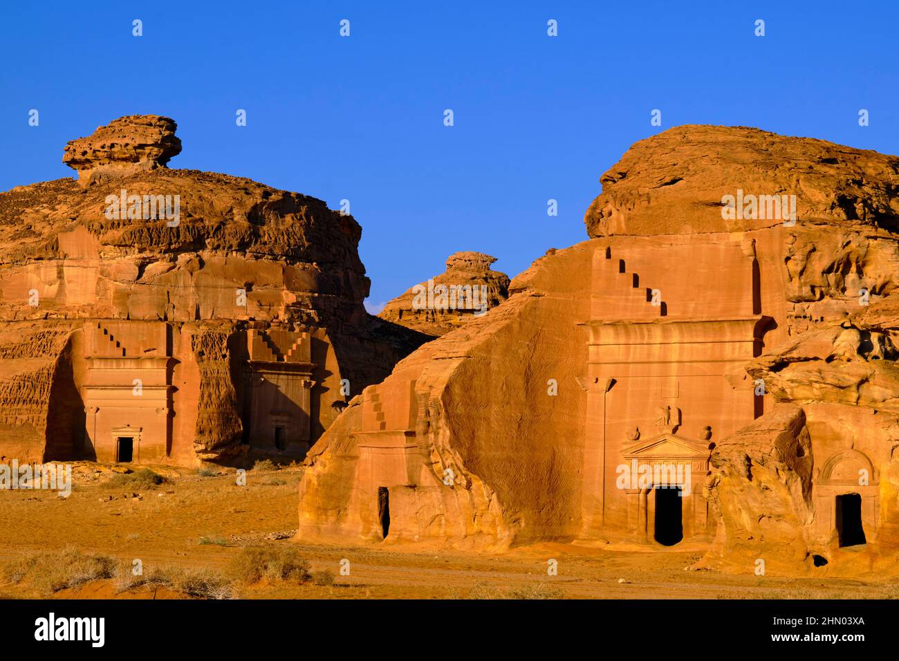Saudi-Arabien, Region Al Madinah, Alula oder Al Ula, Nabateische Grabstätte in Hegra (Madain Saleh), Grabstätte Jabal AlKhuraymat Stockfoto