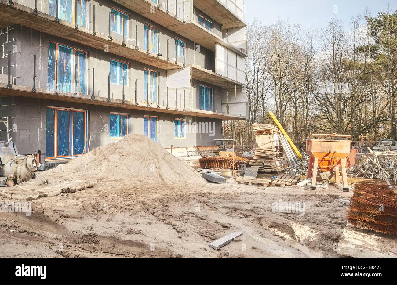 Mehrfamilienhaus Baustelle. Stockfoto