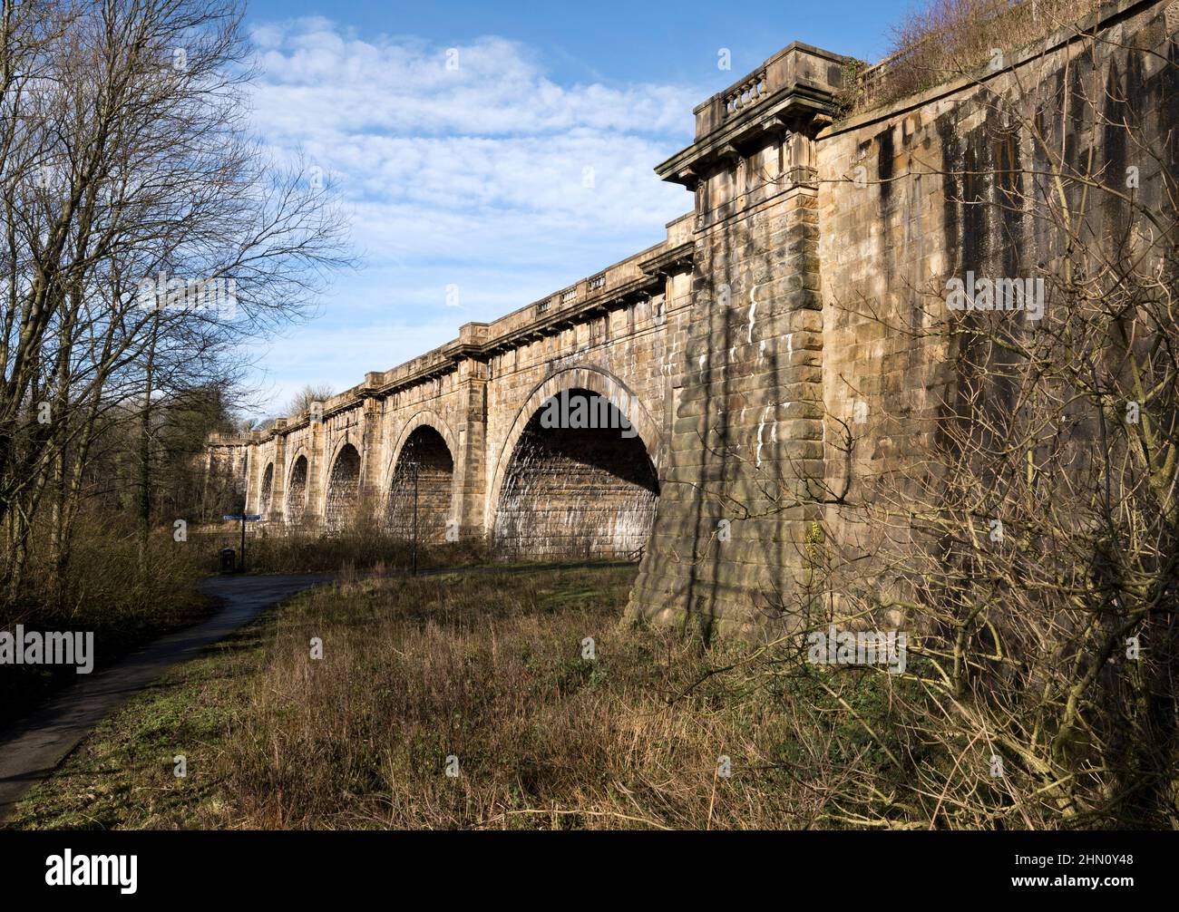 Das Lune Aqueduct, das den Lancaster Canal über den Fluss Lune in Lancaster führt. Das größte aller Mauerwerk Aquädukt in Großbritannien aus dem Jahr 1797. Stockfoto