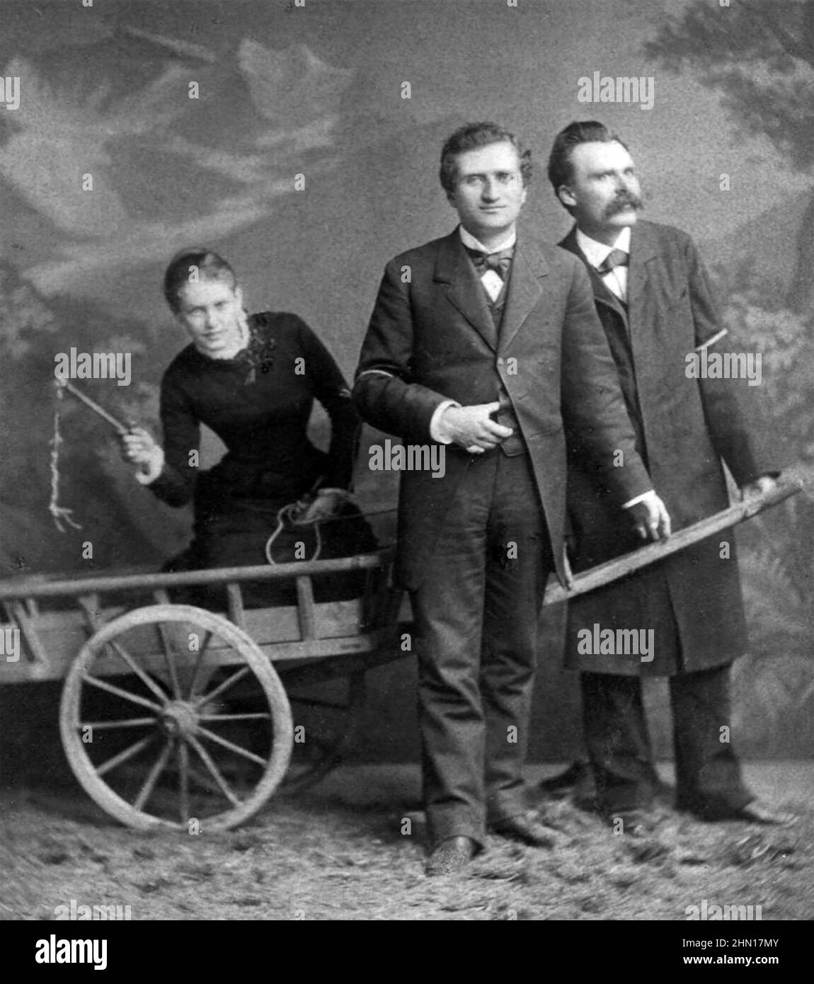 MAX WEBER (1884-1920) Deutscher Soziologe und Historiker rechts mit Lou Salomé und Paul Ree im Atelier von Jules Bonnet in Luzern, Schweiz, 1882. Stockfoto