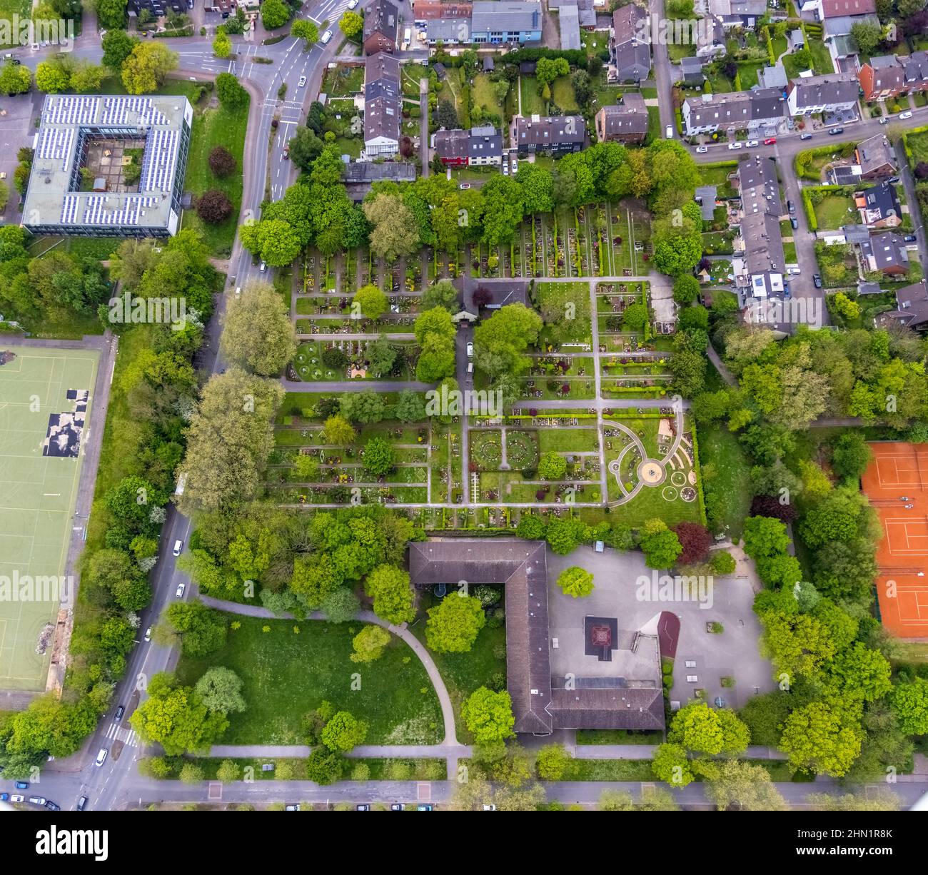 Luftaufnahme, Hans-Tilkowski-Schule und Sportplatz, Eickel, Herne, Ruhrgebiet, Nordrhein-Westfalen, Deutschland, Bildung, Bildungseinrichtung, DE Stockfoto