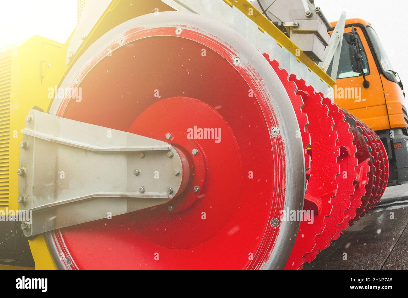 Schneeräummaschine, Blick auf den Mechanismus aus der Nähe Stockfoto