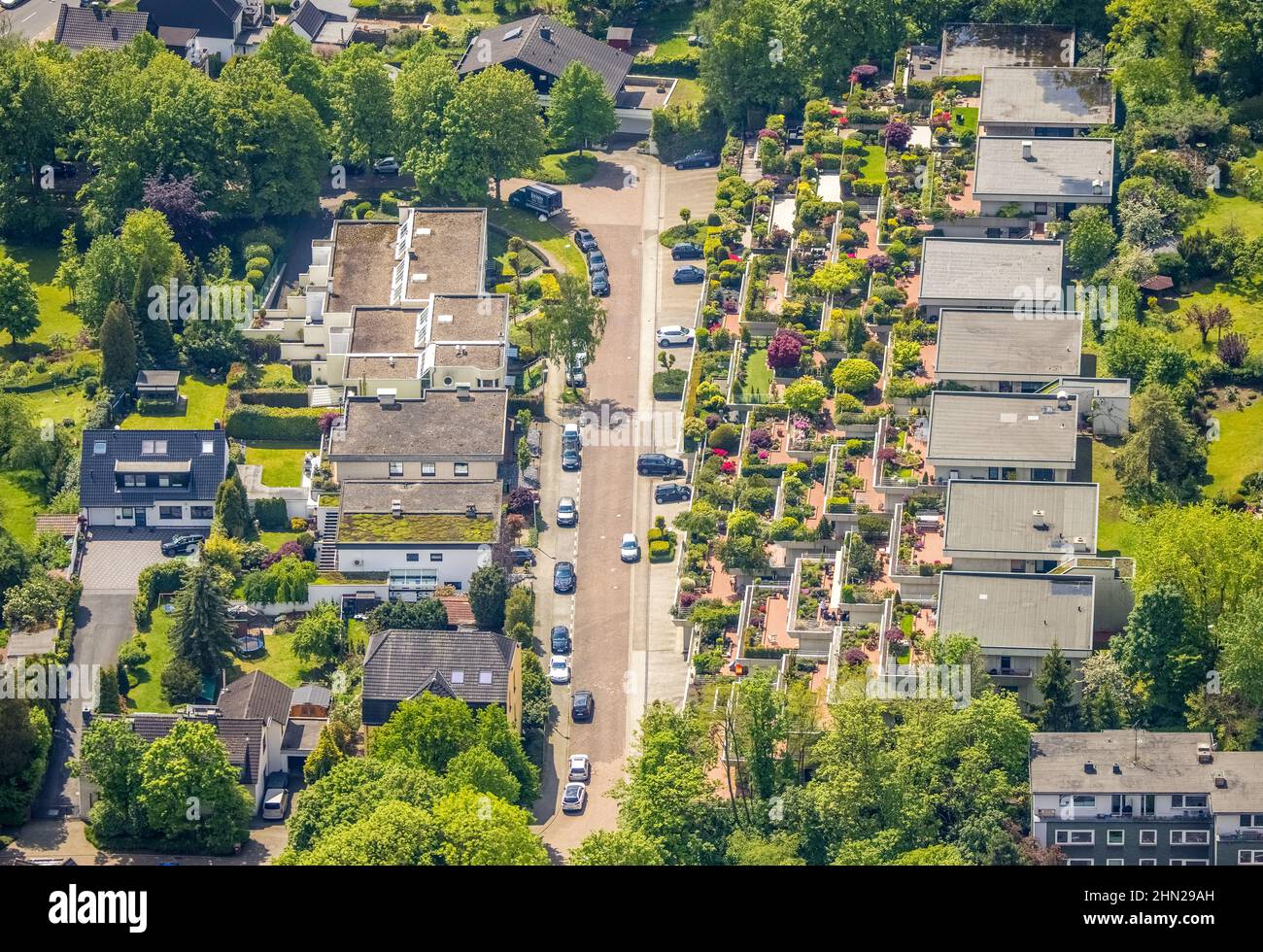 Luftaufnahme, Wohngebäude am Hang mit Terrassenbalkonen, Saarn - West, Mülheim an der Ruhr, Ruhrgebiet, Nordrhein-Westfalen, Deutschland Stockfoto