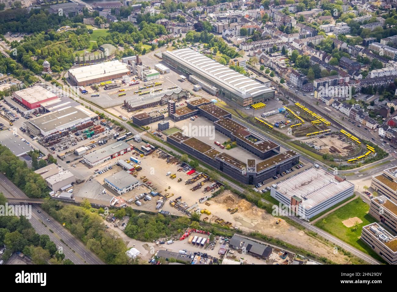 Luftaufnahme, Ruhrbahn, Berufsfeuerwehr, zur Alten Dreherei, Broich - Ost, Mülheim an der Ruhr, Ruhrgebiet, Nordrhein-Westfalen, Germa Stockfoto