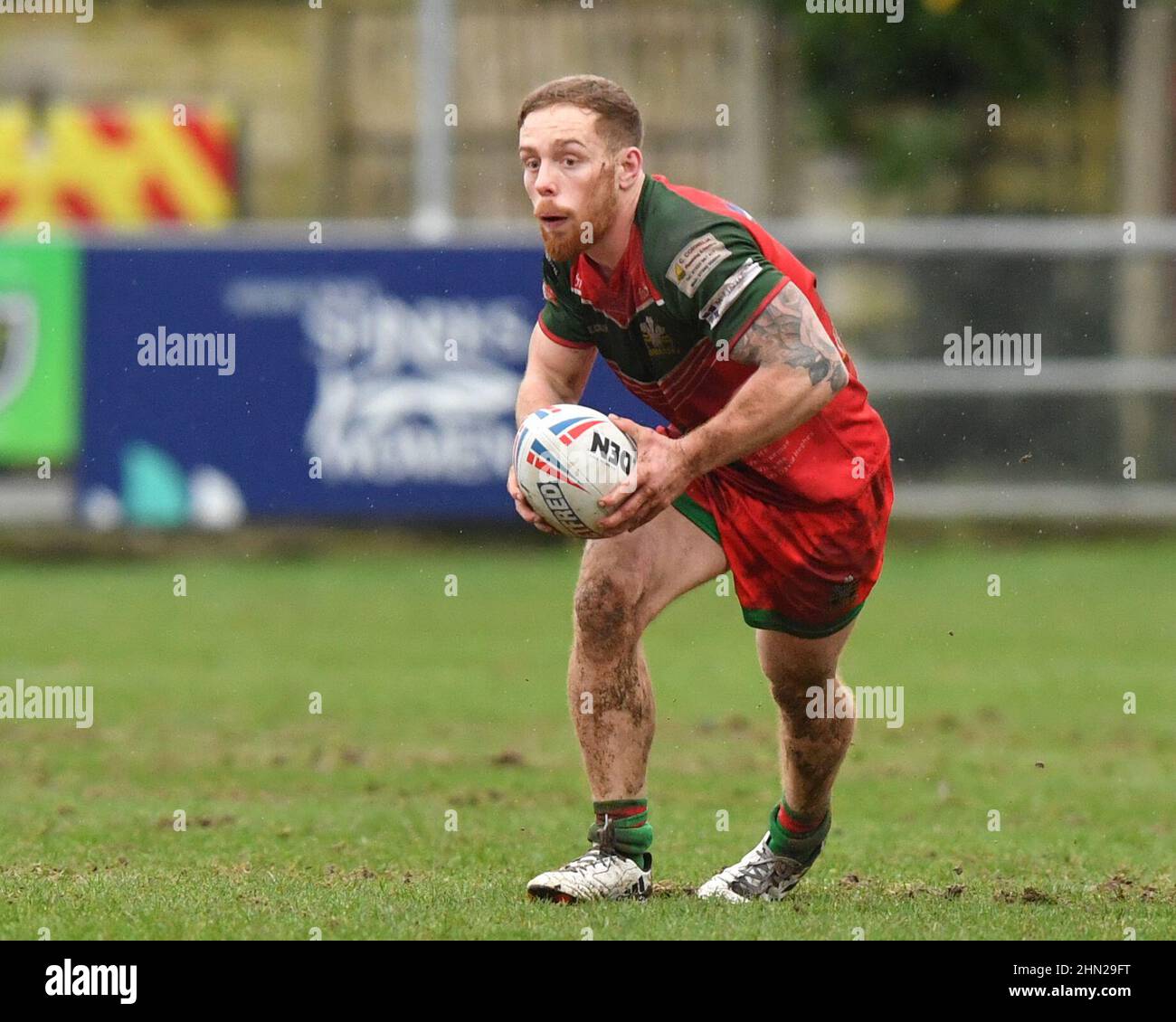 Sale, Großbritannien. 13th. Februar 2022. Pat Rainford von North Wales Crusaders während des Spiels Kredit: Nachrichtenbilder /Alamy Live News Stockfoto