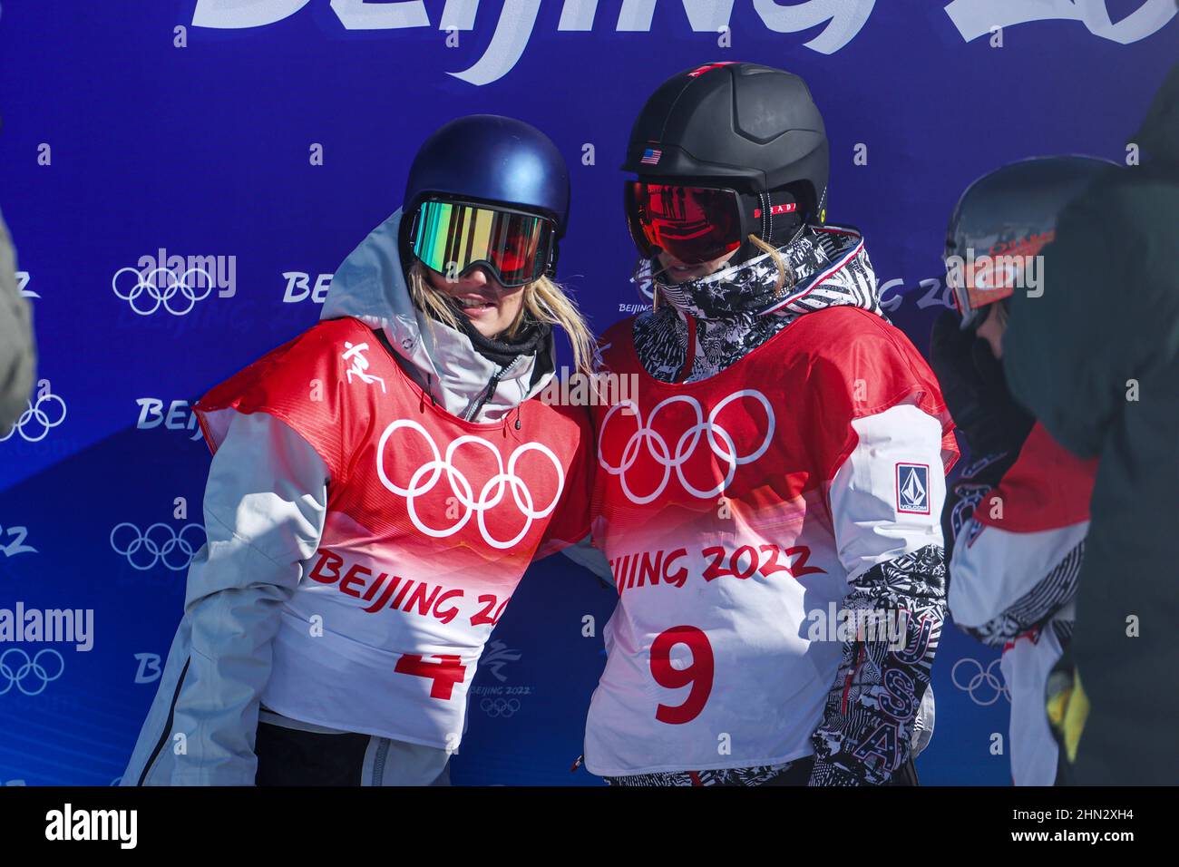 (L bis R) Anna Gasser (AUT), Julia MARINO (USA), 6. FEBRUAR 2022 - Snowboarden: Frauen-Slopestyle-Finale während des Olympischen Wintermonats in Peking 2022 Stockfoto