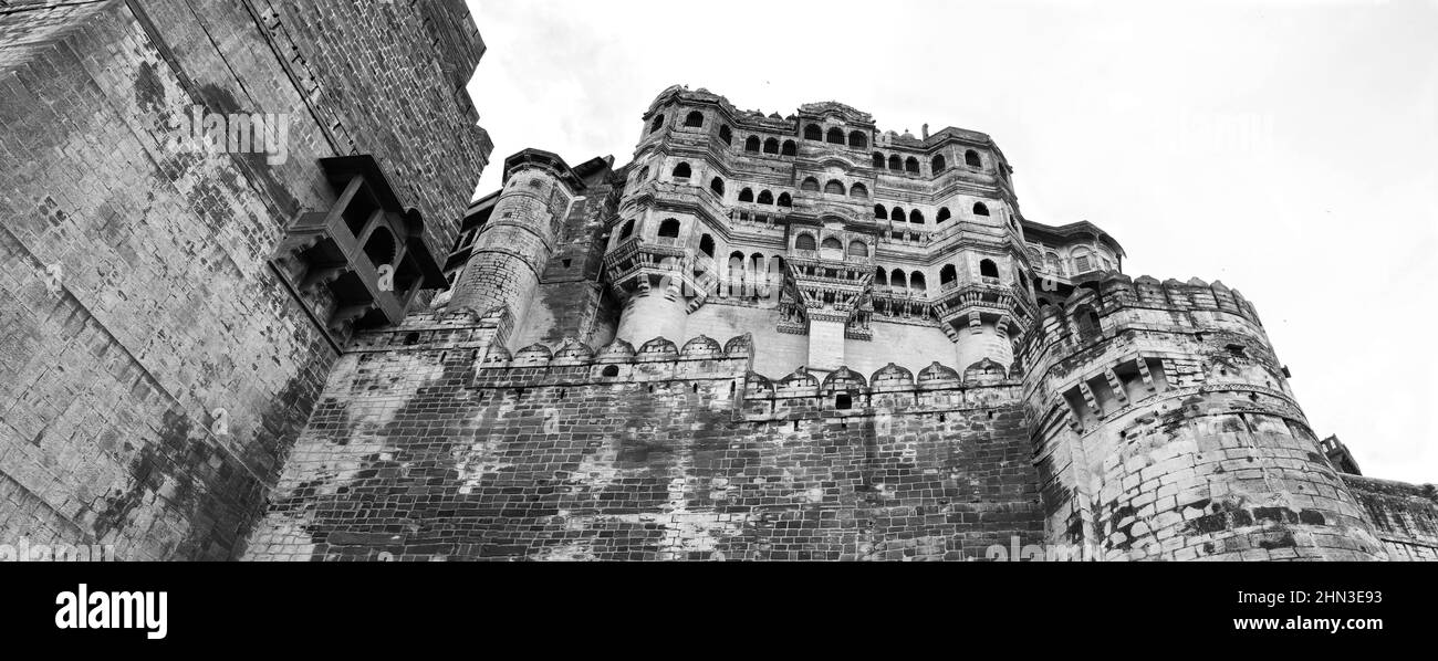 Graustufenaufnahme des Mehrangarh Museum and Trust in Jodhpur, Indien Stockfoto