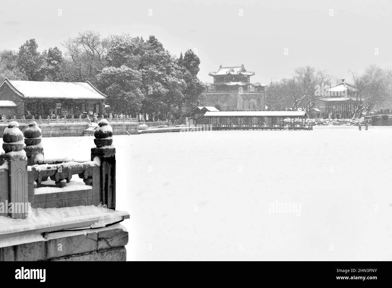 Sommerpalast nach Schnee Stockfoto