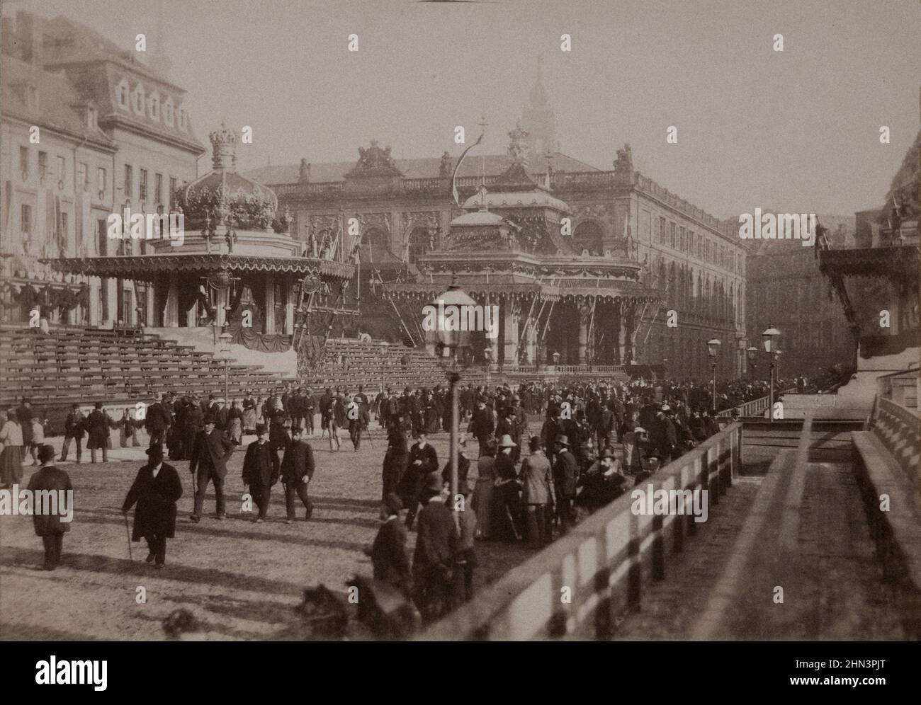 Archivfoto der Wettin-Feier in Dresden vom 17th. Bis 19th. Juni 1889. Fotoplatte zum 800-jährigen Jubiläum des Hauses Wettin unter König A Stockfoto