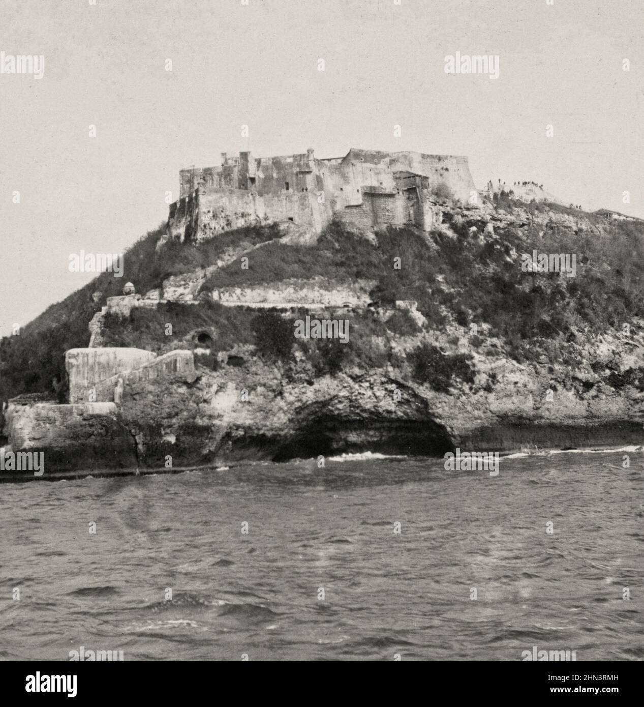 Vintage-Foto von Schloss Morro in Santiago (Havanna). Kuba. 1899 Stockfoto