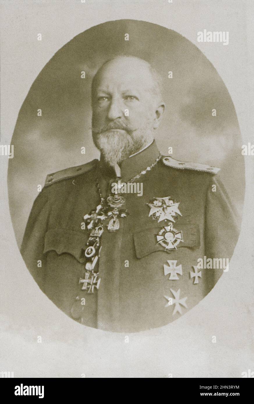 Vintage-Foto von Ferdinand I. von Bulgarien, Ritter des Eisernen Kreuzes: Die letzte Aufnahme des Zaren Ferdinand von Bulgarien in deutscher Uniform, verziert mit dem Stockfoto