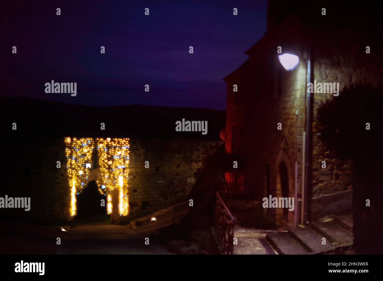 Weihnachtsbeleuchtung, La , Domme, Region Dordogne, Frankreich Stockfoto