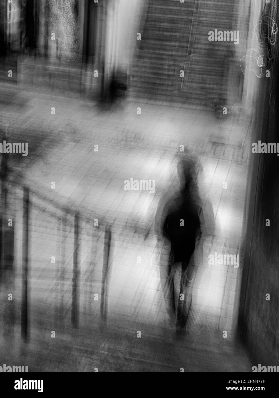 Menschlicher Schatten am Wall Saint-Jean, Beaune, Burgund, Frankreich Stockfoto