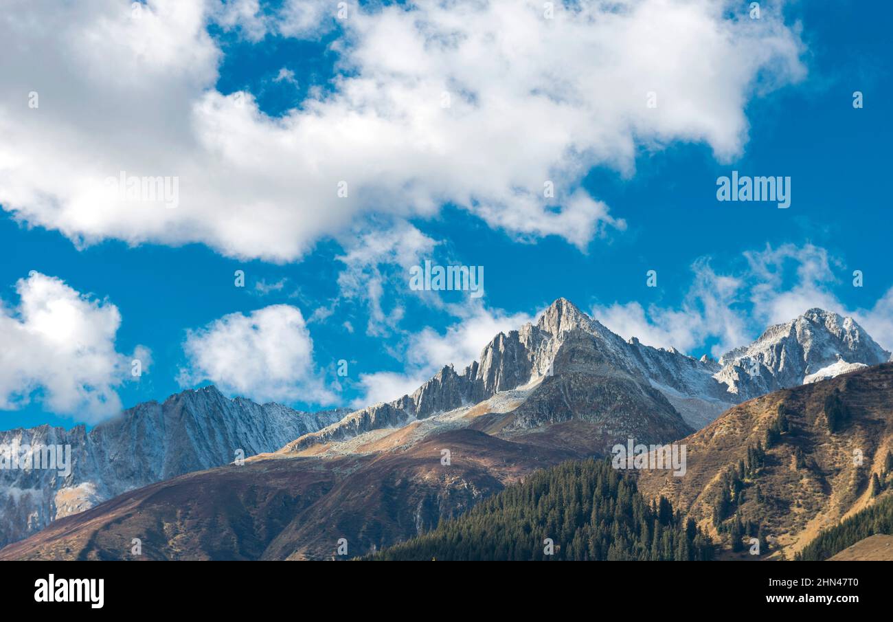 Elegantes Berg In Graubunden Ebenbild