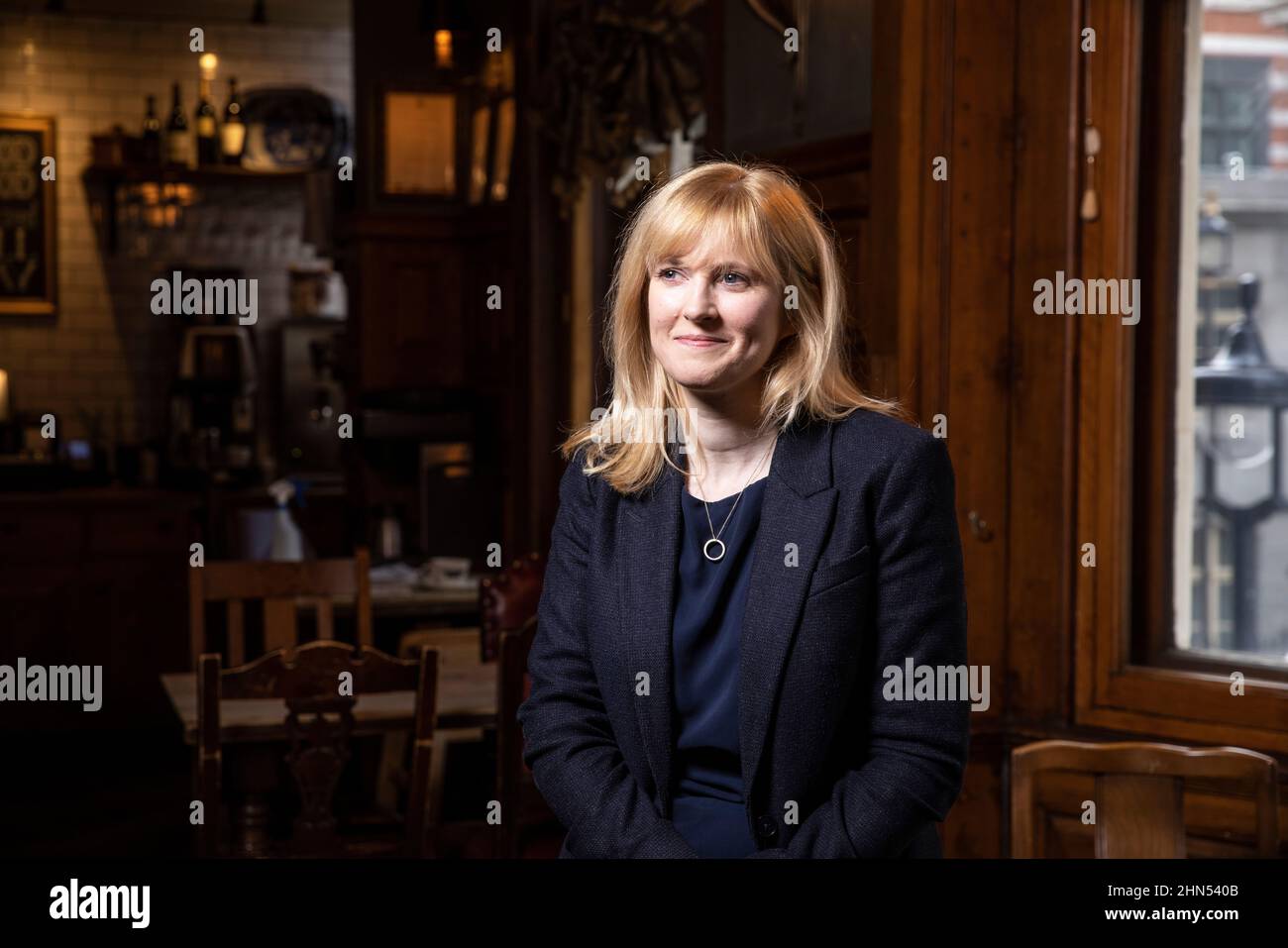 Rosie Duffield, 50-jährige Abgeordnete der Labour-Partei für Canterbury, die in den sozialen Medien von lokalen politischen Aktivisten schikaniert wurde. Whitehall, London, Großbritannien Stockfoto