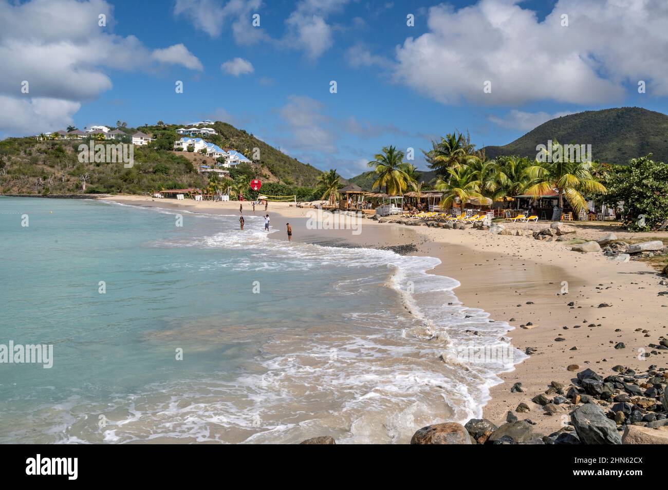 Die Bucht und der Strand von Friar's Beach auf der karibischen Insel Saint-Martin /Sint Maarten Stockfoto