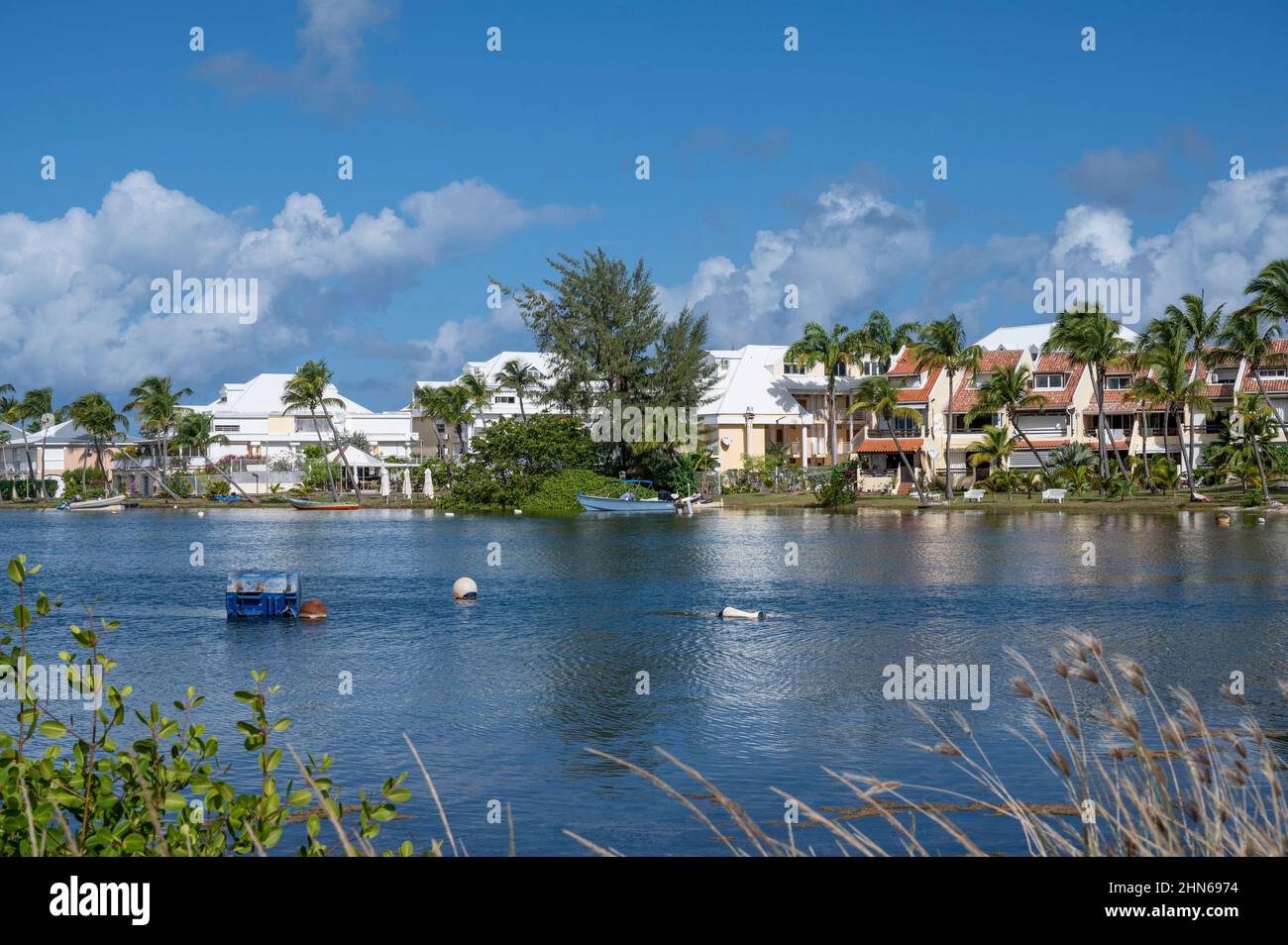 Die innere Lagune von Saint-Martin / Sint Maarten bei Nettle Bay / Baie Nettlé Stockfoto