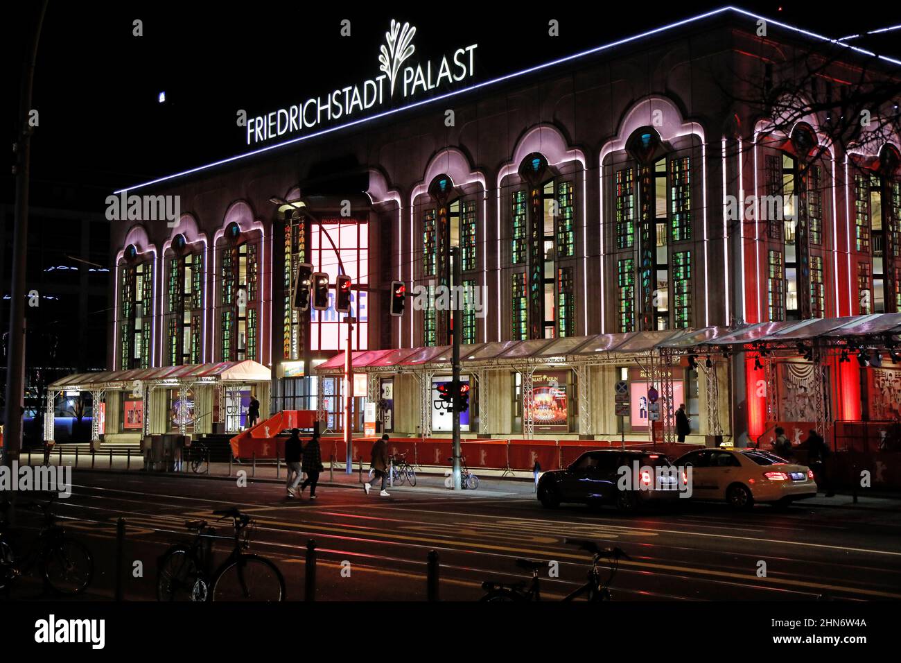 Berlinale 2022 / 72. Internationale Filmfestspiele Berlin im Friedrichstadtpalast. XxxMatthiasWehnertxxx Berlin, 12..02,2022 Stockfoto